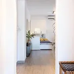 Les - 4 Min Walk From Amphiteatre Апартаменты