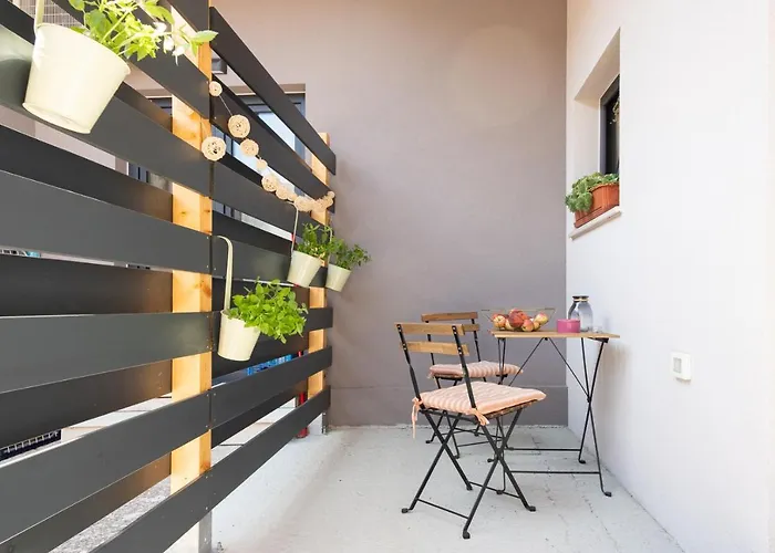 Les - 4 Min Walk From Amphiteatre Apartment