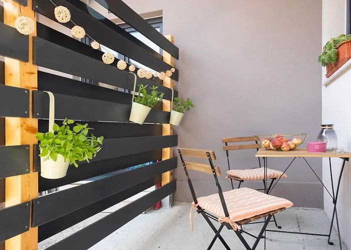 Apartment Les - 4 Min Walk From Amphiteatre Pula